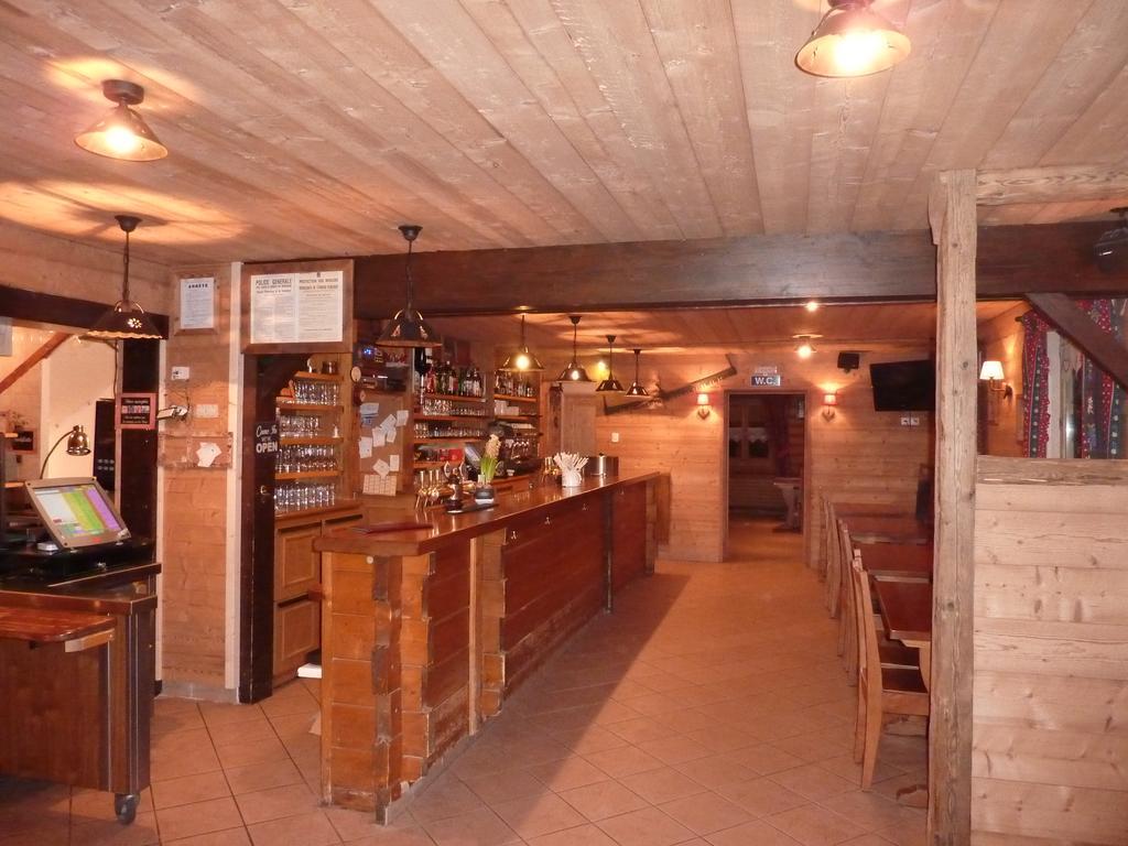 La Perdrix Blanche Hotel Chatel Exterior photo